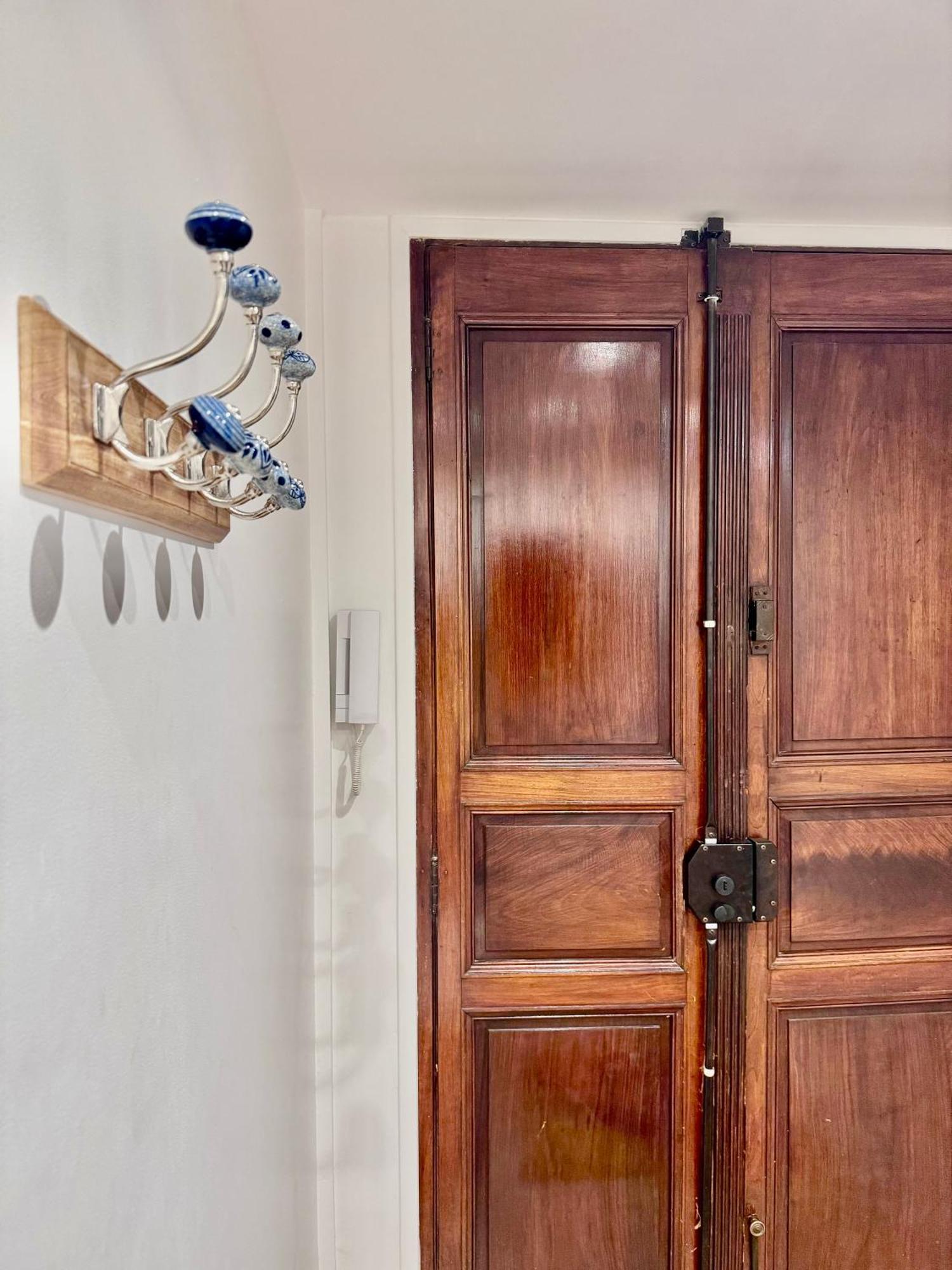 Vieil With Ac 320m From Apartment Antibes